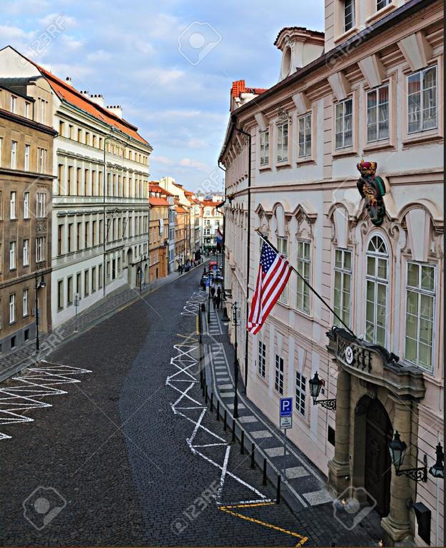 St. Nicolas 5 Star Luxury Home Prag Exteriör bild